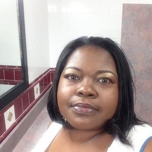 Meet your Posher, Cassandra